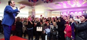 Ataşehirli Kadınlar 'Mustafa Keser İle Kadınlar Matinesi'nde Buluştu