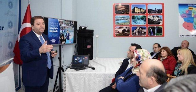 Diyarbakır Türküsünü Dünyaya tanıttı.