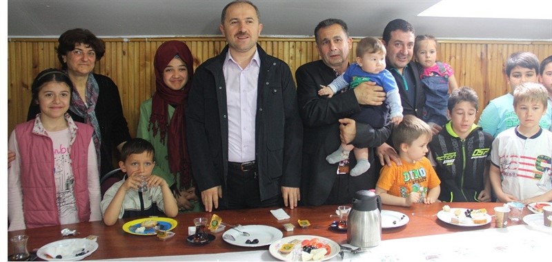 Ataşehir Yetimleri Derneği Kaymakamı Ağırladı.