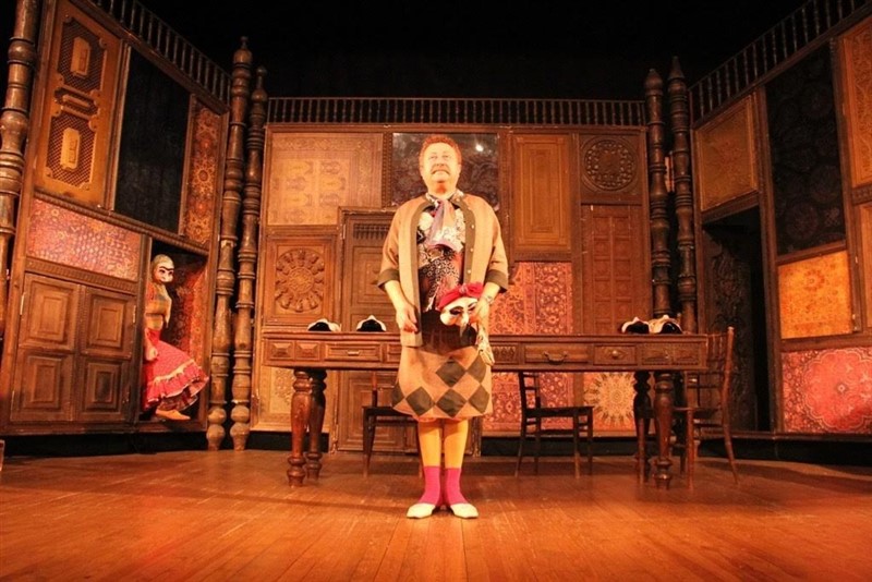 Bezirgan Kartal'dan Geçti