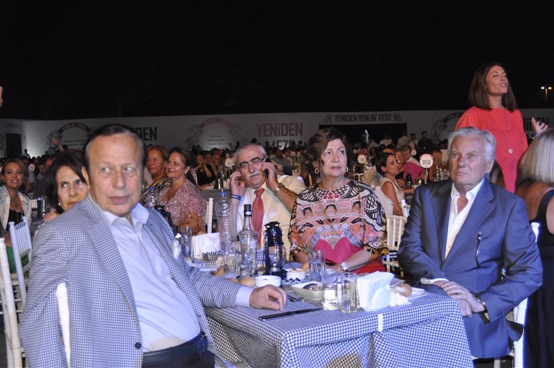 YILMAZ ULUSOY VE GÖKSAL ARSOY BÜYÜK GAZİNO'DAYDI