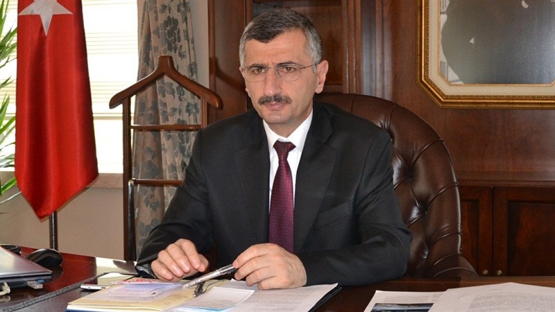 Manisa Valisi Bektaş: Kadınlardan Özür Diliyorum