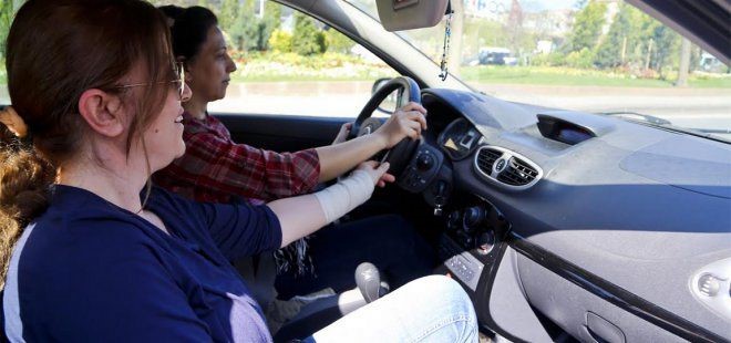 İstanbul'a Beren Saat'in Heykeli Dikilecek