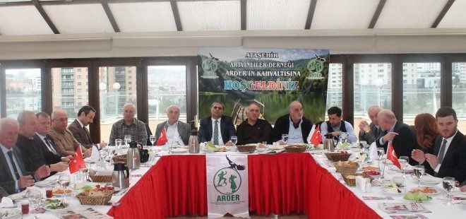 'Eve Dönüş' Dizisinin Dev Kadrosu Bir Araya Geldi