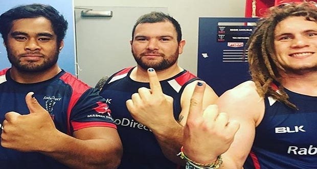 Erkeklerden Siyah Oje Kampanyası