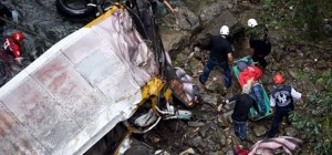 Futbolcuları Taşıyan Otobüs Kaza Yaptı: 20 ölü