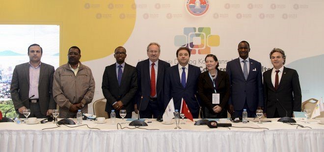 Savaşın Orta Yerinde Bir Koca Umut