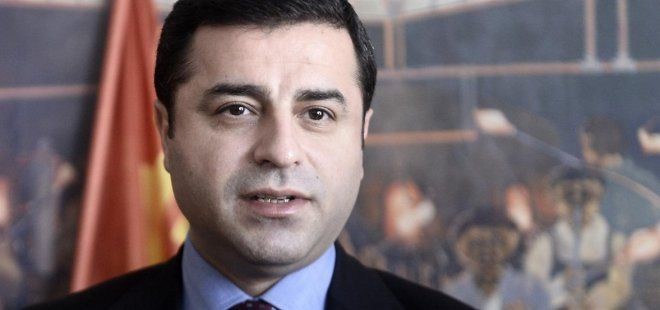 Ataşehir Belediyesi  YGS ve LYS Kitapları Dağıtıyor