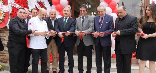 CHP Ataşehir İlçe Başkanlığı'nda bayramlaşma töreni düzenlendi.