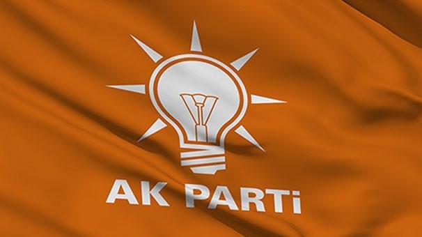 AK Parti'de İstifa Depremi