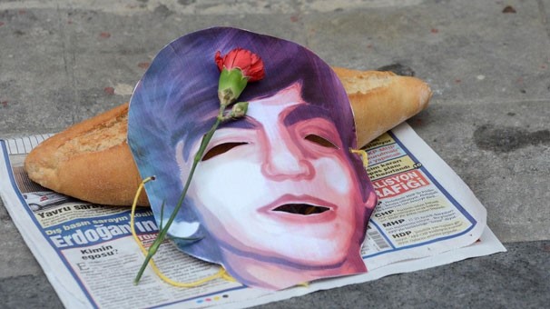 Berkin Elvan Vurulduğu Yerde Ekmekle Anıldı