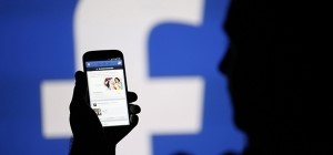 Facebook Uyku Düzenini Bozuyor