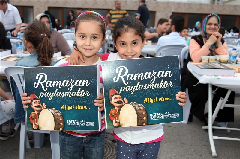 Ramazan Coşkusu Ataşehir Sokaklarında