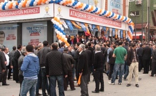AK Parti Ataşehir Seçim Koordinasyon Merkezinin Açılışın,İl Başkanı Temurci Yaptı