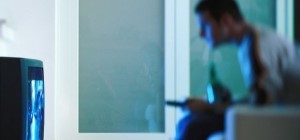 Şok Olay! İki Yıl Önce 'Ölen' Karısını Televizyonda Gördü...