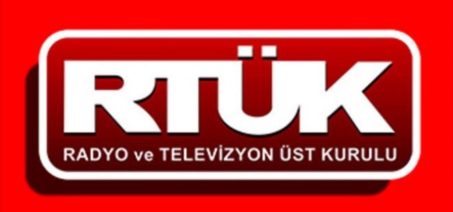 Ekran Güzeli Seviyor