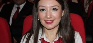 Öğretmen, Kendini Tüketerek Etrafı Aydınlatan Bir Mumdur