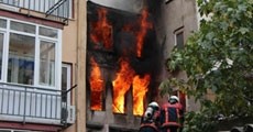 Kadıköy Yeldeğirmeni'nde korkutan yangın