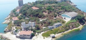 Özgürlük Adasında Mezuniyet Kutlaması