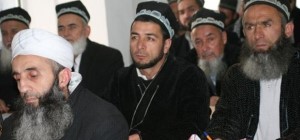 13 Bin Erkek Zorla Sakalından Oldu