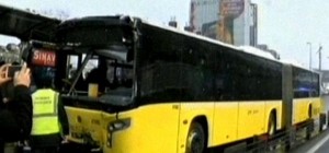 Metrobüs Kaza Yaptı!