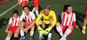 Ataşehir Kadın Futbol Ligi İkincilikle Kapadı