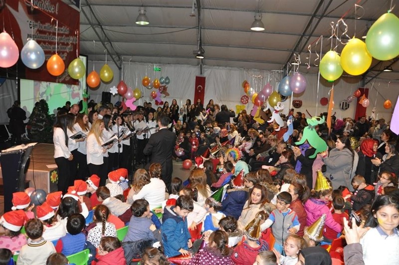 Kreş Öğrencileri Yılbaşı Kutladı