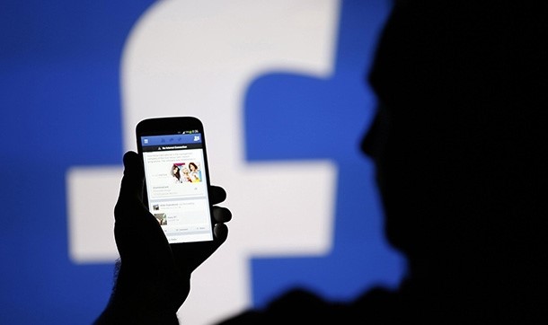 Facebook Uyku Düzenini Bozuyor