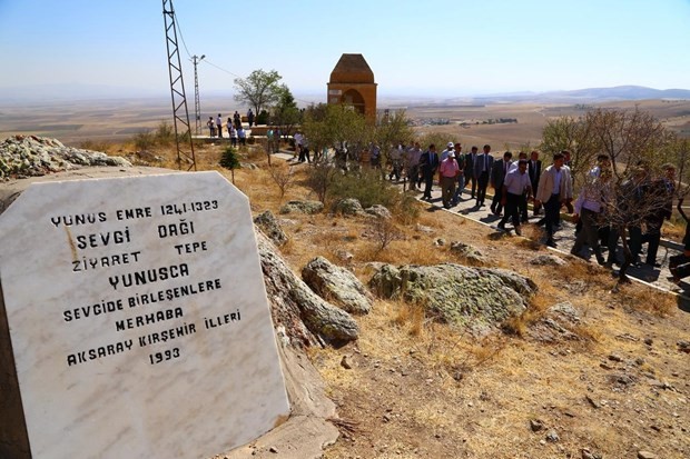 Yunus Emre Mezarı Başında Anıldı