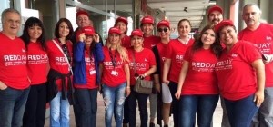 Bugün Dünya'da her yer rengarenk, çünkü Red Day