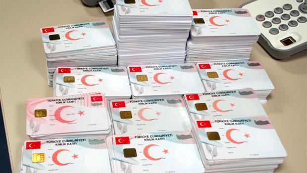 İşte Yeni Kimlik Kartları...