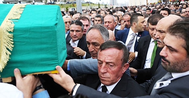 Ali Ağaoğlu'nun acı kaybı...