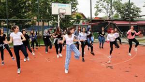 ENİ HAYAT 'YAZA MERHABA' DEDİ