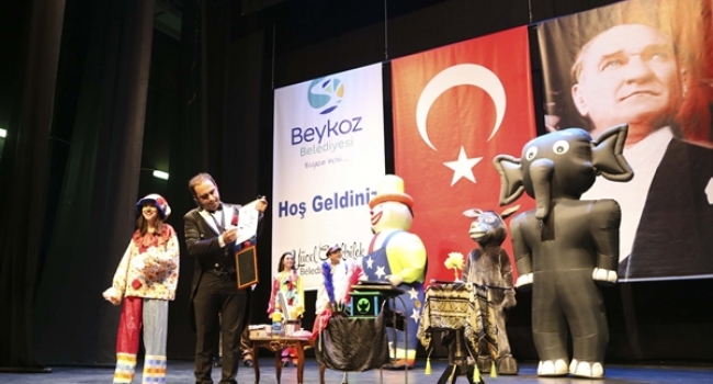Yetim çocukları sevgi ve eğlenceli bir gün geçirdi