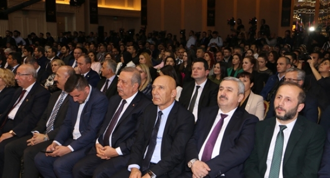 Kartal Belediyesi, Türkiye’nin Tek Masal Müzesi ile Altın Karınca Ödülü’nü Aldı