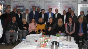 AYEDER Yönetimi Gazetecileri unutmadı.
