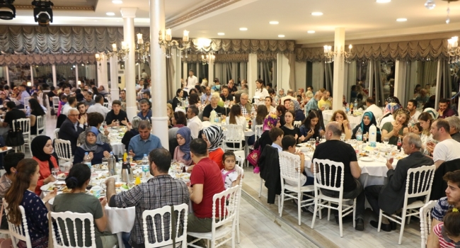 KARTAL’DA ŞEHİT YAKINLARI VE GAZİLER İFTARDA BULUŞTU
