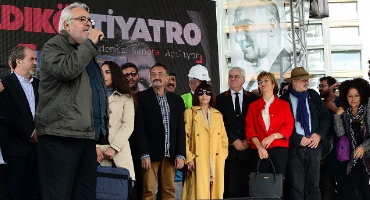 TİYATRONUN TEMELİ SANATÇILARLA ATILDI