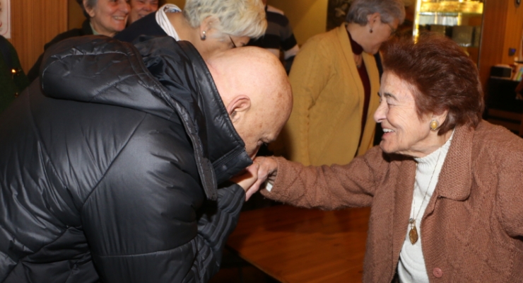 BAŞKAN ALTINOK ÖZ KARTALLI ANNELERLE BİR ARAYA GELDİ