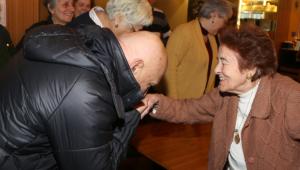 BAŞKAN ALTINOK ÖZ KARTALLI ANNELERLE BİR ARAYA GELDİ