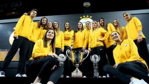 ŞAMPİYONLUK KUPASI YUVASINDA!