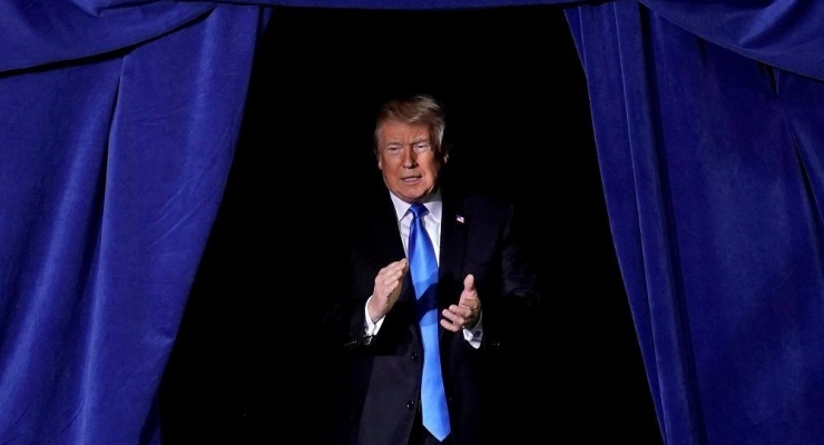 TRUMP PROJEYE  BAYILDI