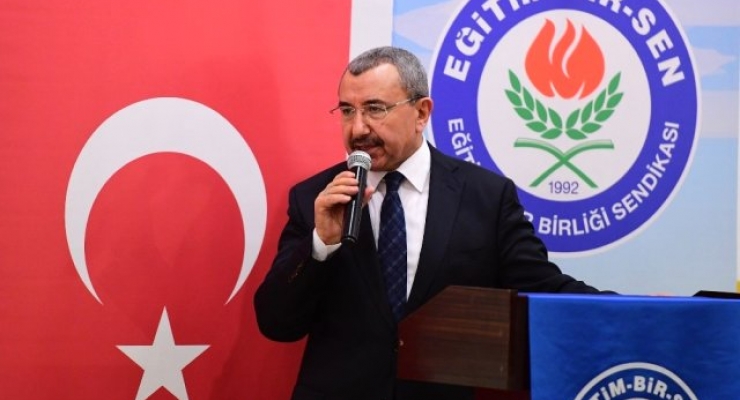 İsmail Erdem Bir-Sen Yemeğine  Katıldı.