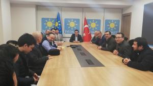 UYGUR TÜRKLERİNDEN İYİ PARTİ'YE TEŞEKKÜR ZİYARETİ