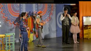 Minikler ‘Gökkuşağının Altında’