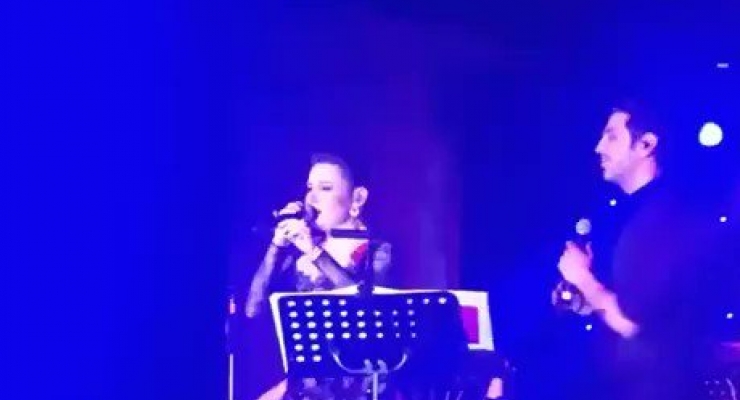 DENİZ SEKİ'DEN MÜZİK ZİYAFETİ ...