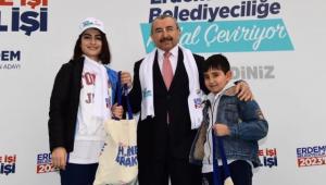 Ataşehir'de 100 Proje İçin 100 Genç Pedal Çevirdi