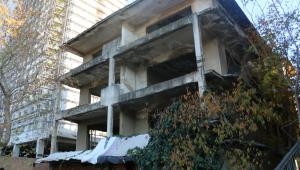 Kartal’da Çevreyi Tehdit Eden Metruk Yapıların Yıkımına Devam Ediliyor
