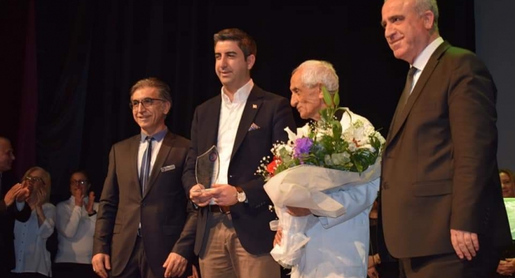 Başkan Gökhan Yüksel, Emekli Öğretmen İçin Düzenlenen ‘Vefa Gecesi’ne Katıldı