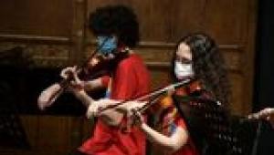 KADIKÖYLÜ ÇOCUKLARDAN CAZ KONSERİ